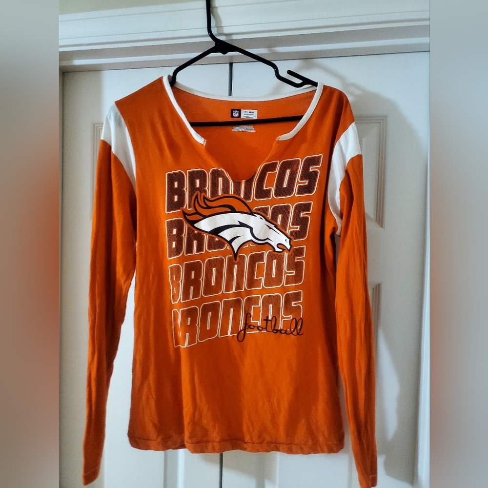 Broncos Women's long-sleeve shirt (large) NFL Team Apparel